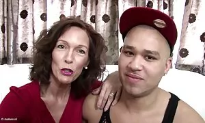 الحلق العميق مقاطع سكس اجنبيه مترجمه و اللسان