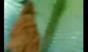 طلب الرجل من الفتاة أن تعطيه لسانا افلام اجنبيه سكس في الحافلة.