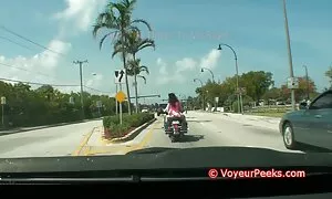 اثنين افلام سكس أجنبية مترجمة من الرجال لها.