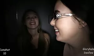 امرأة ناضجة مع افلام اجنبيه سكس مترجمه اثنين من النصائح.
