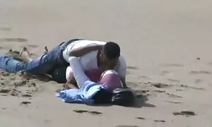 اختيار غريب وتظهر المدينة في المنزل. xnxx أجنبية