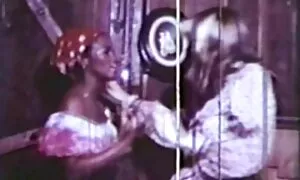 الرجل فرك لهم والدخول في سيكس اجنبية ذلك.